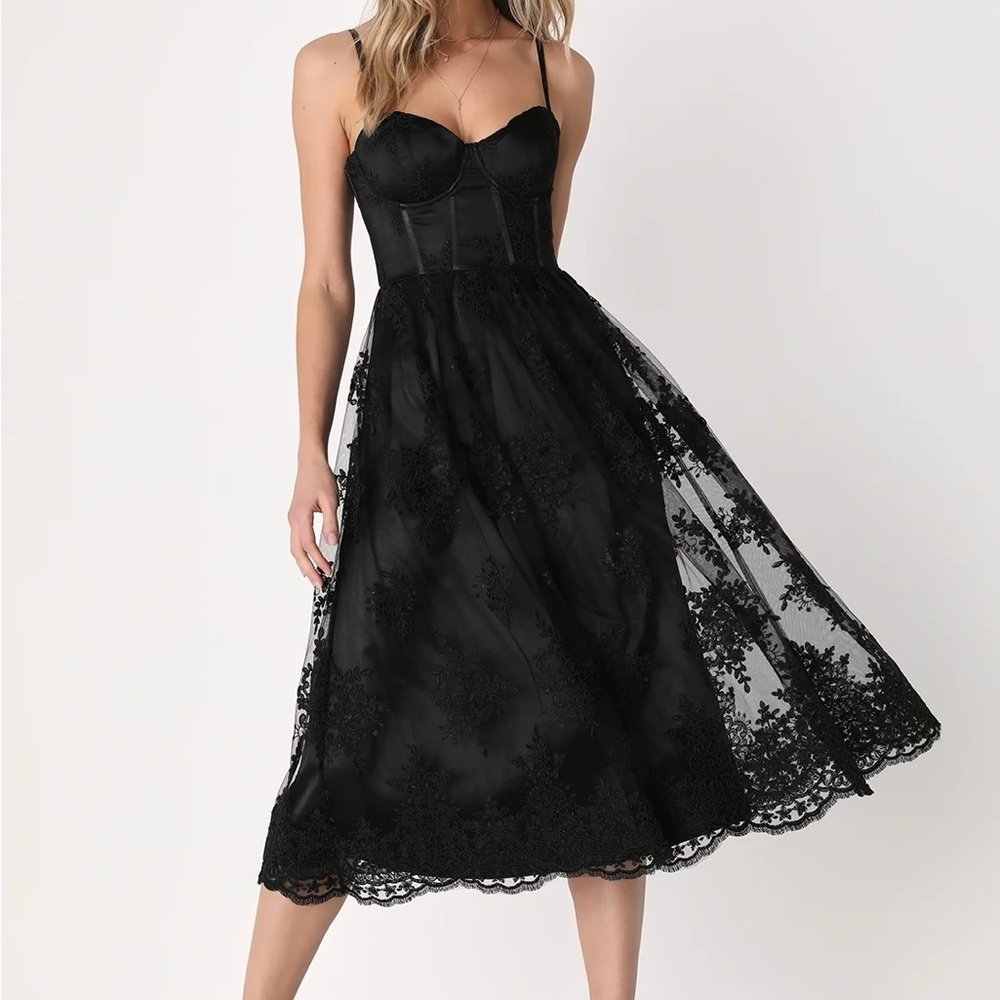 Lulu's Black Lace Bustier Midi Dress
